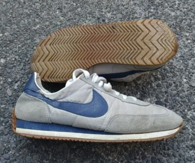 $125 • Buy Rare Vintage 1982 Nike Oceania White/Grey/Royal Blue Running Shoes Size 9 Cortez