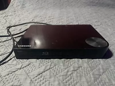 Samsung Blu-Ray Player BD-E5400  W/ WiFi Streaming DVD Tested/Working No Remote • $13.99