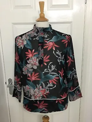 £20 • Buy Butler & Wilson Floral Sheer Top Size Small