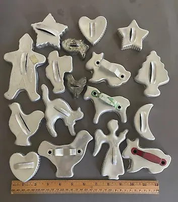 $24.97 • Buy Lot Of 17 Vtg Aluminum Tin Handled Cookie Cutters Christmas, Halloween, Animals
