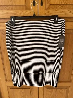 NWT Vince Camuto Black White Striped Skirt 1X • $19.99