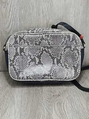 G.I.L.I. Leather Women's Bag Animal Print Purse Satchel Carryall Bag • $28