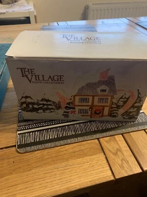 £15 • Buy The Village Annie Rowe Winter Cottage Christmas Fine Ceramic Teapot