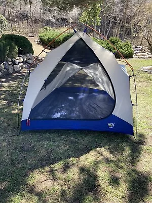MOUNTAIN HARDWEAR “Viperine 3” Tent / 3 Person 3 Season Freestanding Tent • $265