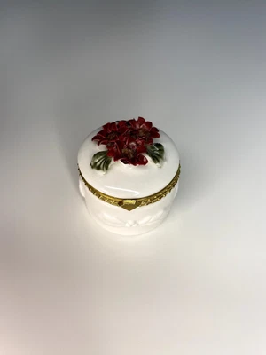 $20 • Buy Zales Limited Edition Gold& Porcelain Jewerly Box (year 2000)