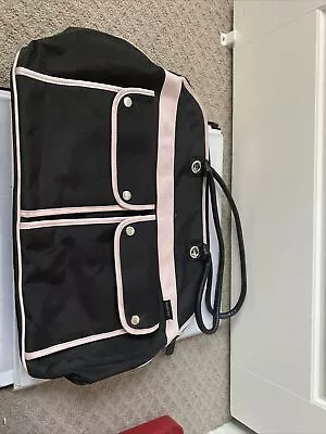 Mary Kay Pink And Black Zipper Enclosure Travel Overnight Bag • $29.87