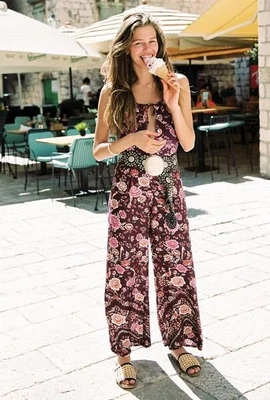 $60 • Buy Arnhem Portofino Pants Wine Floral Boho Bird Print  Size 8