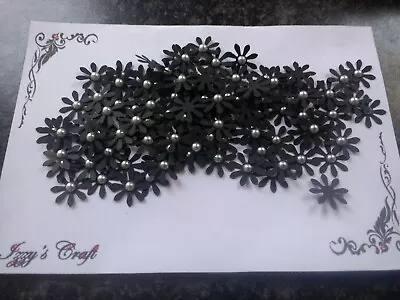 100 Black And White DAISY FLOWER CARD MAKING#65CRAFT EMBELLISHMENTS Job A Lot • £1.89