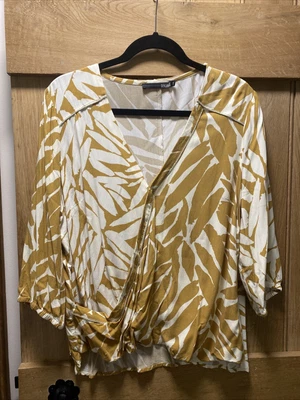£5 • Buy Miss Captain Tortue Top Size 16