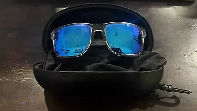 Oakley Sunglasses Men’s • $50