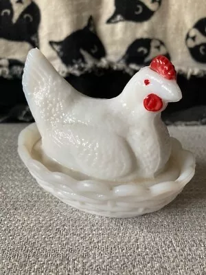 MINT.    White Milk Glass Hen On Nest • $6