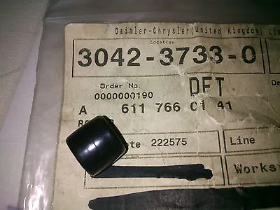 Mercedes Commerial Models 601 611 Door Slide Roller (2) A 6117660141 • $7.57