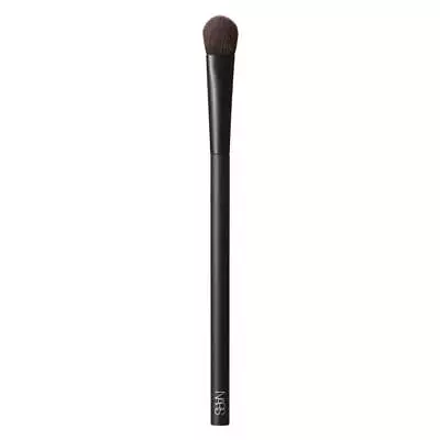 #20 All Over Eyeshadow Brush • £36.83