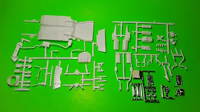 AMT 1988 Ford Mustang GT 1/25 Frame Axle Rear 5.0 302 Engine Chrome Race Parts • $14.99