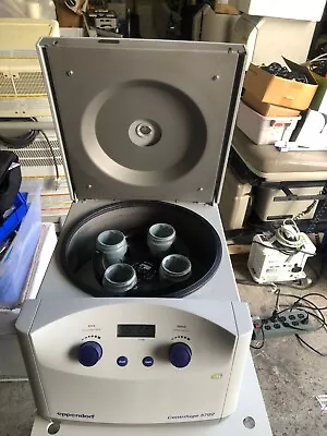 Eppendorf 5702 Centrifuge W/ Rotor And Buckets • $1100