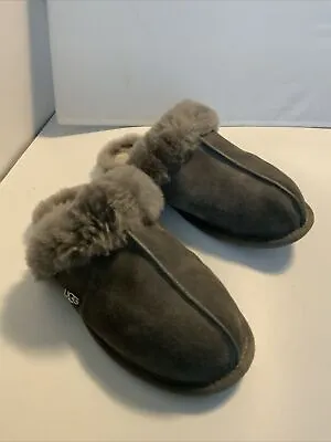 Women's Ugg Slippers Size 7 • £17.95