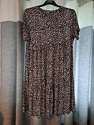 Ladies George Size 16 Maternity Dress • $4.98