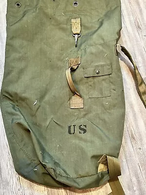 US Military Issued Sleeping Bag And Duffel Bag Combination • $65