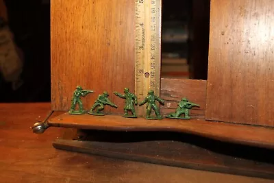 Lot Of 5 Miniature Plastic Soldiers WWI 4 Doughboy & 1 German Approx 35mm • $5