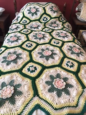 Vintage Quilt Roses Granny Squares 3D Flowers Crocheted Bedspread Afghan 70”x74” • $75