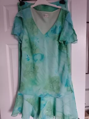 Ladies 2 Piece Dress. Blouse And Skirt.  Green/Blue. Size16. Libra. Very Pretty. • £5