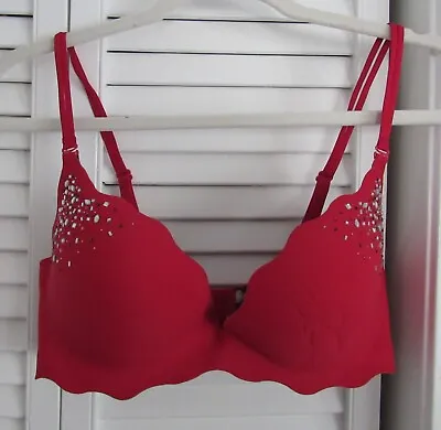 Victoria's Secret Secret Embrace Push-up Sparkling Bra Size 34d • $15