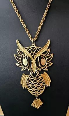 Vintage Gold Tone Owl Pendant Necklace    24  • $5