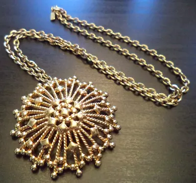 Stunning Vintage Estate Signed Monet Gold Tone Flower 24  Necklace!!! 1600h • $0.99