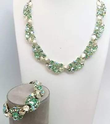 VNTG Lisner Icy Green Gold Tone Etched Bracelet & Necklace Set 106.1g • $33