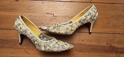 VTG Cosmopolitans A Vitality Shoe Embroidered Kitten Heels Size 8A • $9.99
