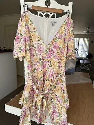 $50 • Buy BNWT Forever New Dress - Floral - Size 14