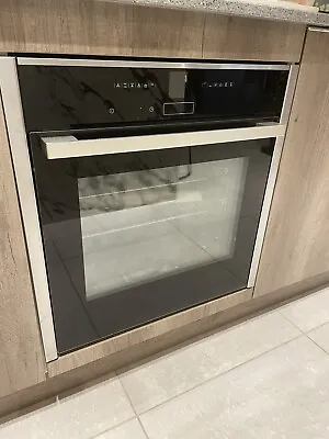 £600 • Buy Neff B27CR22N1B Pyrolytic Single Oven Ex Display But Has Never Been Switched On