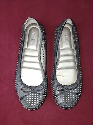 Me Too Shoes US 9.5 M Farrah Casual Leather Women's Slip-on • $23.31