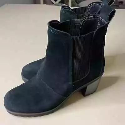 UGG Hazel Chelsea Ankle Boot Black Suede Leather Waterproof Size 9 • $80