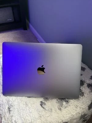 $440 • Buy 2020 Apple MacBook Air M1 13.3 8GB 256GB SSD MacOS Cracked Screen