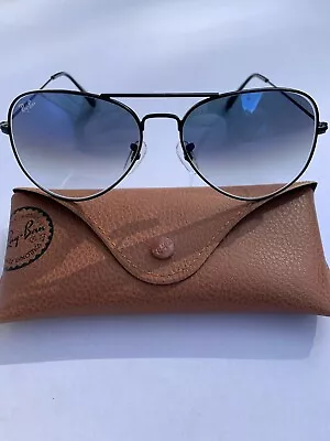 Ray-Ban Aviator Sunglasses 002/3F RB3025 58m Black Frame With Blue Gradient Lens • $1.25