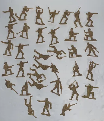 Lot Of Miniature Tan Colored Toy Soldiers 30+ Pieces AG-0452 • $5.57