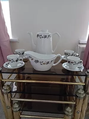 Alfred Meakin Coffee Pot 4 Cups & Saucers And A Gravey Bowl • £12