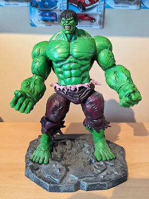 Marvel Diamond Select - 9” Incredible Hulk Special Edition Action Figure • £25