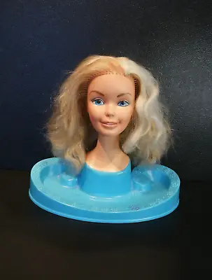 Vintage 1976 Superstar Barbie Styling Head Doll • $16.96