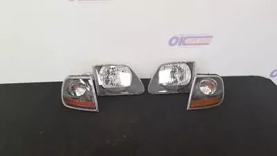 02 Ford F150 Harley Davidson Headlight Headlamp Set With Turn Signals • $106.25