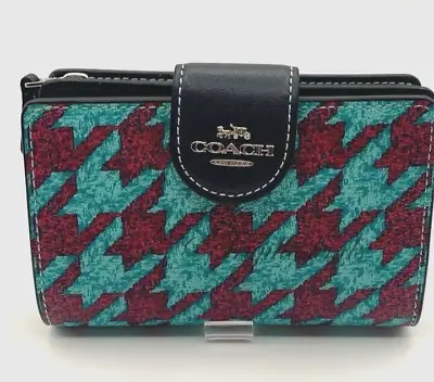 Coach Medium Corner Zip Wallet With Houndstooth Print CJ680 New • $97.99