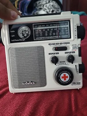 Eton FR-300 Crank AM/FM/TV/WEATHER Emergency Radio/Lights White • $25.99