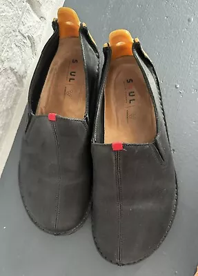 Vivobarefoot Ababa 41L (US Men’s Size 8) Black Leather Barefoot Slip On Shoes • $55