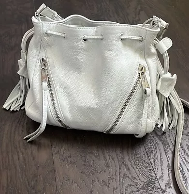 Línea Pelle White Leather Bucket Crossbody Bag • $40