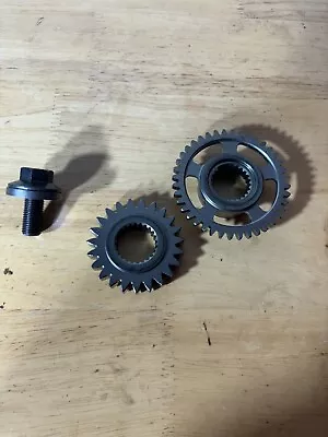 03 Honda CRF 450 R Crank Right Side Primary Gear 13415-MEB-670  2002-2008 • $20