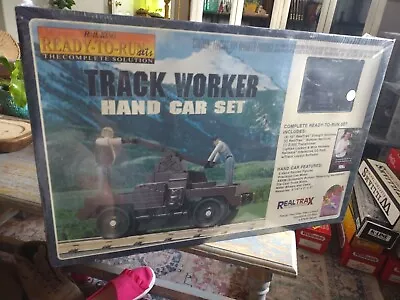 Mth Rail King 30-4044-0 Realtrax Track Worker Hand Car Set. Sealed In Box. • $99
