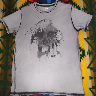Oakley Skull Graphic Distressed Gray T Shirt Men's XL Y2K Style  • $18.90