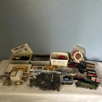 £149.99 • Buy Hornby Bachmann Lima Railway 00 Train Coach Shells Frames Motors OO Gauge Bundle