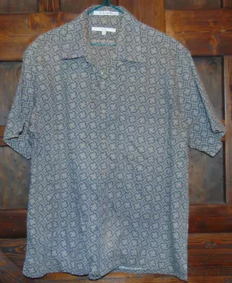 Perry Ellis Men's Size M Textured Gray W Patterns Short Sleeve Button Up Shirt • $9.99